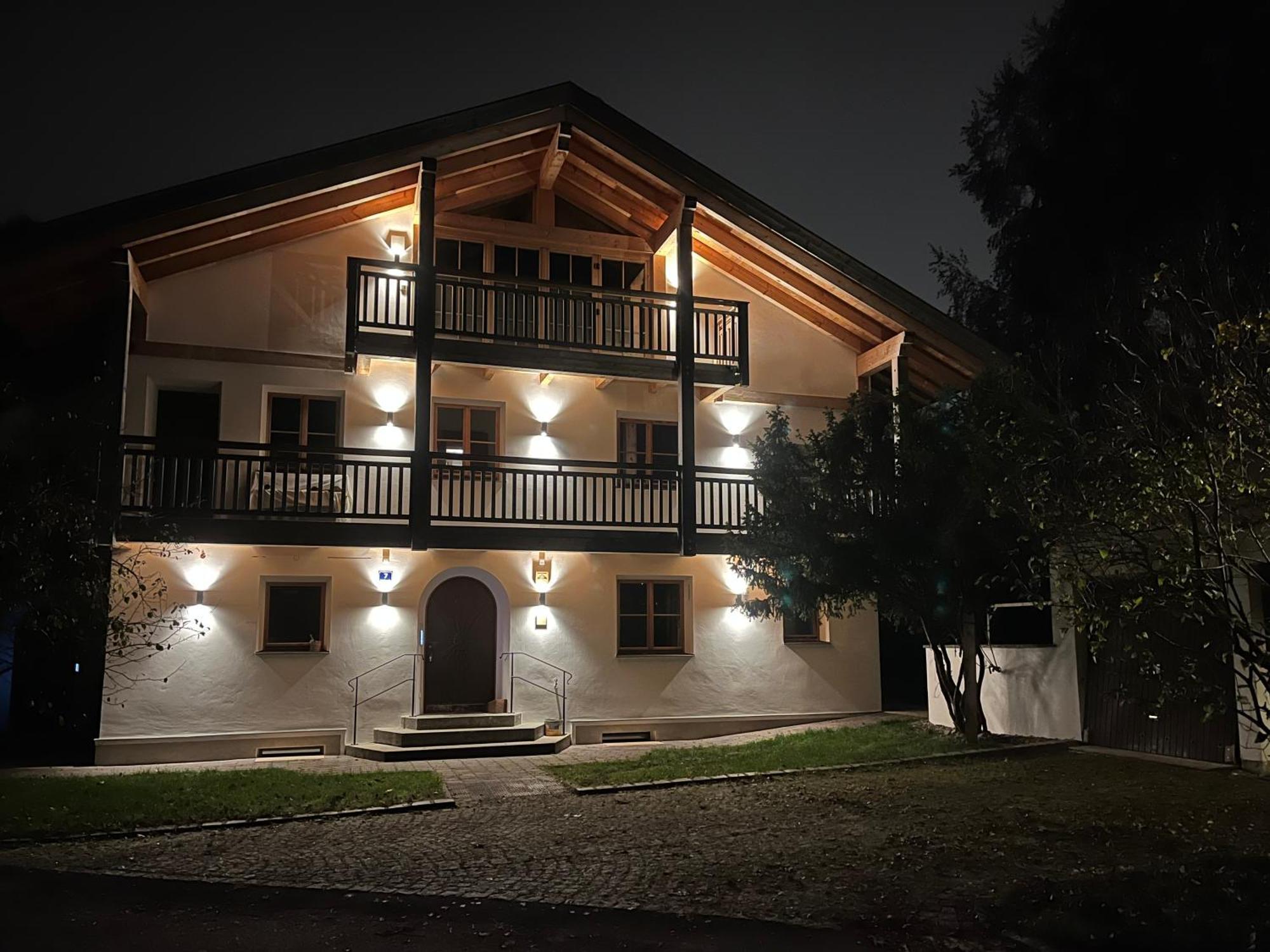 Barrierefreie 3-Zi.-Ferienwohnung Mit Gartenzugang In Ruhiger, Zentrumsnaher Lage Oberammergau Exterior foto